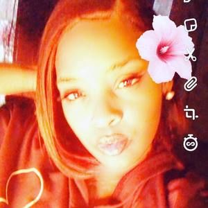 Meet your Posher, Denitra